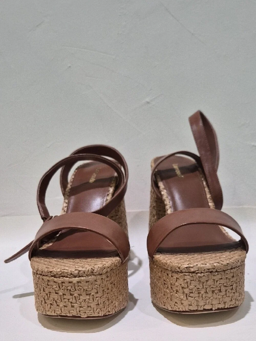 Larroude Dolly Verona Sandal in Caramel/Raffia NWT Size 9